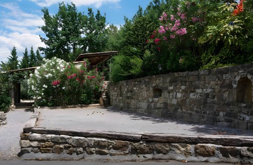 Les Vans Ski Chalet | Premium Chalet with Shared Pool