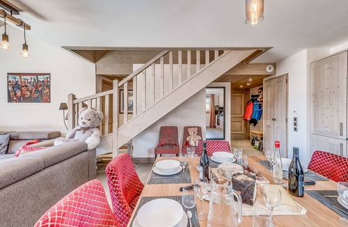 Les Boisses Apartment | Premium Duplex Apartment 4* - 8 ppl, Ski-in/Ski-out, Parking, Pool