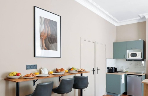 Quartier de la Maison-Blanche Apartment | Prestige Haussmannien avec climatisation à Paris
