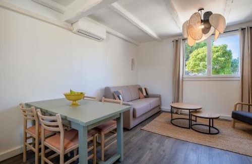 La Roque-sur-Pernes House | Pretty provençal house