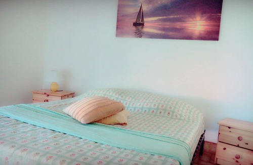 Saint-Hippolyte Apartment | Pretty T2 with swimming pool and beach 50 metres away
