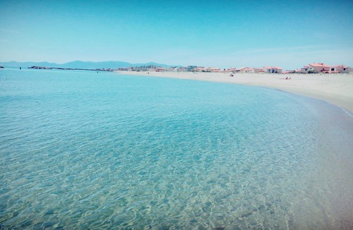 Saint-Hippolyte Apartment | Pretty T2 with swimming pool and beach 50 metres away