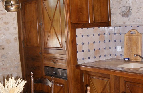 Thenon House | PRIVATE PARK 10ha - PRIVATE SWIMMING POOL 6x12 - 10kms from MONTIGNAC -LASCAUX