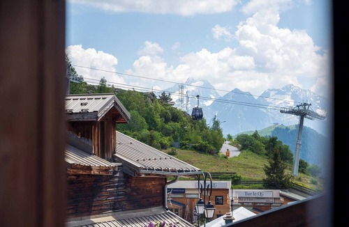 Eclose-Est Ski Chalet | Proche ESF, remontées & centre | Vue montagne