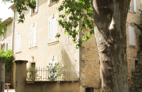 Merindol House | Property with great character, beautiful gardens and a fantastic swimming pool
