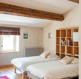 Saint-Gervais-sur-Roubion House | Provençal Farmhouse With Shared Pool In The Drôme