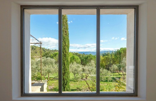 Saint-Saturnin-les-Apt House | Provençal bastide with olive grove near Gordes