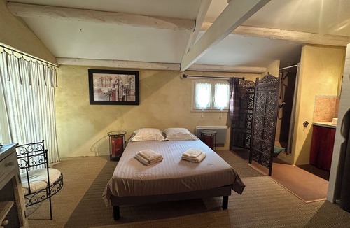 Saint Michel d'Euzet House | Provençal farmhouse 18 people, private pool, enclosed garden, in the vineyards