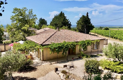 Gigondas Villa | Provencal house in the heart of the vineyards