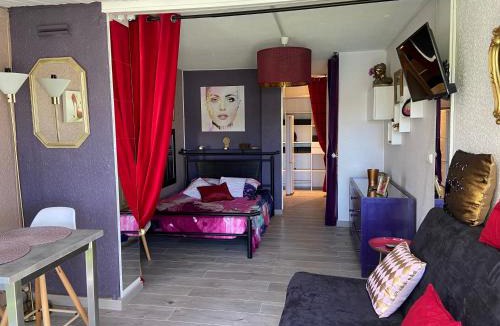 Naturist Village Apartment | Purple Secret Naturiste