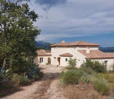 Mons Bed & Breakfast | Quiétude Provençale