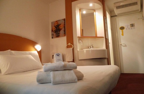 Porte Des Alpes - Mi Plaine - Manissieux Hotel | Quick Palace Lyon Saint Priest