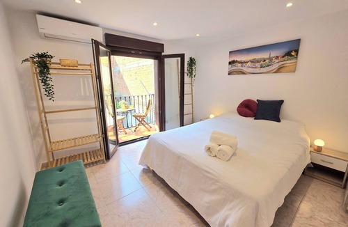 El Fort Pienc Apartment | Quiet 2-bed child's room terrace Sagrada Familia