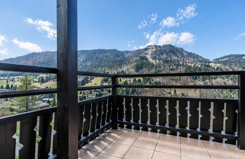 La Clusaz Apartment | Quiet duplex, mountain view, pets welcome