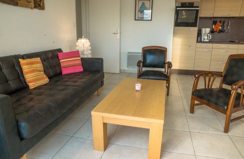 Crozon Apartment | Quiet flat with sea view, 2 bedrooms, free wifi