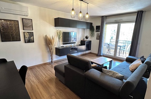 Grand Sud Apartment | Quiet, spacious apartment in Aix en Provence