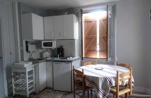 Bagneres-de-Luchon Apartment | Quiet studio 5 minutes from the spa Special curist rate