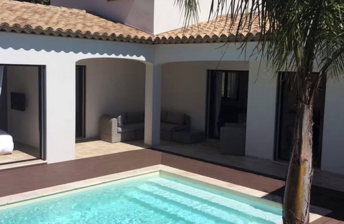Preconil Villa | Quiet villa, view of the hills near the sea, heated pool, CLIM