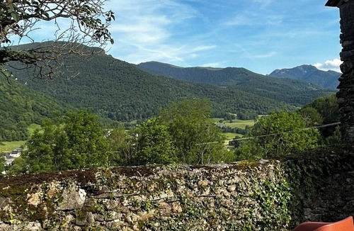 Heches House | Quiet village house, sleeps 8 in the Pyrenees