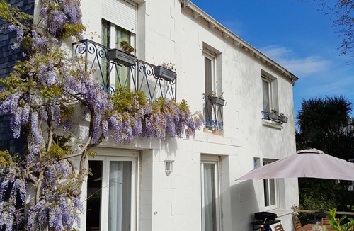 Quimper House | Quimper- Feet in the water for this vacation home - 6 bedrooms