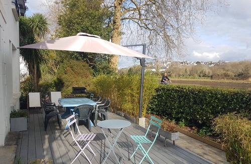 Quimper House | Quimper- Feet in the water for this vacation home - 6 bedrooms