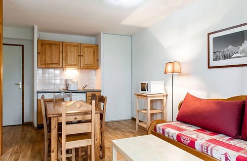 Besse-et-Saint-Anastaise Apartment | Résidence le bois de la reine - Studio 4/6 persons with terrace