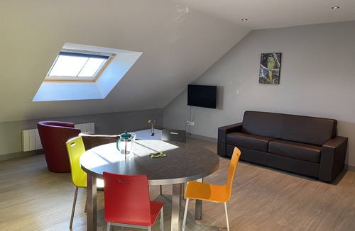 Alleuze Apartment | Résidence Apparten Ville Appartement 5 Personnes