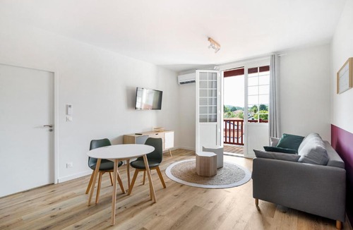 Cambo-les-Bains Apartment | Résidence Ker Enia Meublés de Tourisme