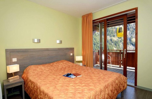 Vaujany Hotel | Résidence La Cascade - Les Epinettes - INCL. LIFT PASS Studio, sleeps 4 (28 - 35 m²), SC