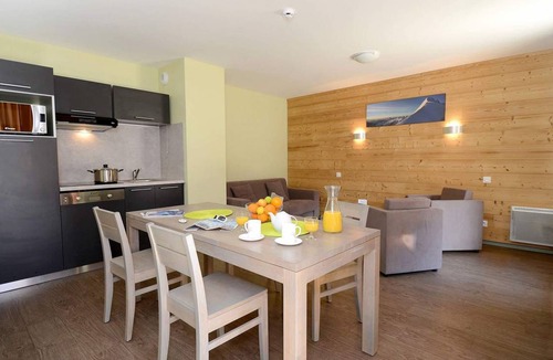 Vaujany Hotel | Résidence La Cascade - Les Epinettes - INCL. LIFT PASS Apartment, sleeps 4 (35 - 42 m²), SC