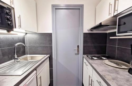 Aix-les-Bains City Center Apartment | Résidence Le Chateau Durieux 4 - Coup de coeur pour ce petit studio entièrement relooké ! MAE-7184