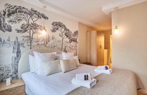 Montparnasse Apartment | Résidence Saint Germain des Près Rue de Rennes by Studioprestige
