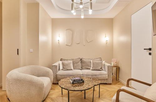 Montparnasse Apartment | Résidence Saint Germain des Près Rue de Rennes by Studioprestige