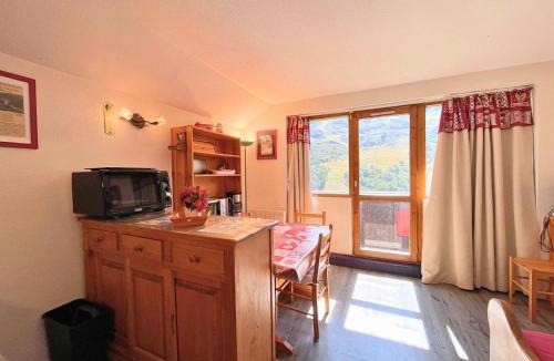Les Menuires Apartment | Résidence Sarvan - Studio cabine au pied des pistes aux Ménuires pour 4 personnes MAE-5164