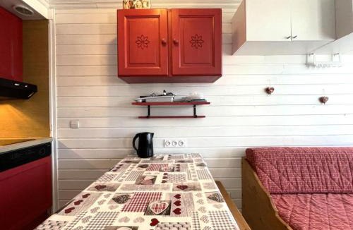 Les Menuires Apartment | Résidence Villaret - Grand studio 4 personnes aux Menuires - accès 3 Vallées MAE-5734