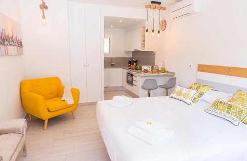 Castelldefels Apartment | Rambla de Marisol Apartments