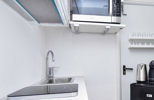 Champs-Elysees Apartment | Rare :Golden Triangle : Amazing 1BR with Terrace/ Office - BAIL MOBILITE