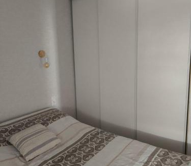 Pia Apartment | ravissant appartement d'une chambre avec véranda donnant sur le jardin
