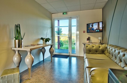 Lahonce Hotel | Relaxing Stay | 5.1 Miles to Quais de la Nive Riverside Walks | 2 Units