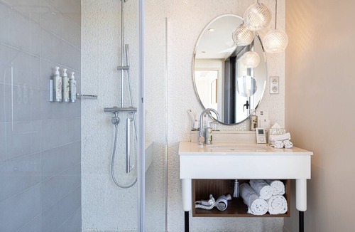 Couronne Urbaine Hotel | Renaissance Aix-en-Provence Hotel