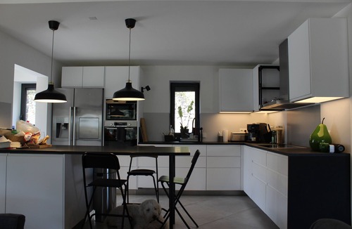 Les Vans House | Renovated 300 m2 stone farmhouse with swimming pool and large equipped pool house.