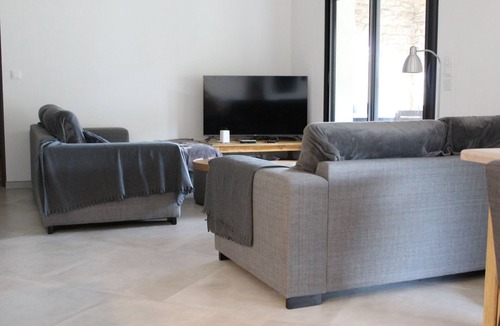 Les Vans House | Renovated 300 m2 stone farmhouse with swimming pool and large equipped pool house.