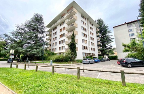 Annecy-le-Vieux Apartment | Renovated Apartment in Annecy with Parking and WIFI