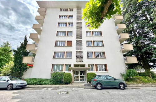 Annecy-le-Vieux Apartment | Renovated Apartment in Annecy with Parking and WIFI