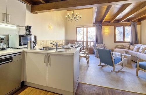 Les Menuires Apartment | Renovated apartment 8 ppl · Near slopes · Balcony · Sauna