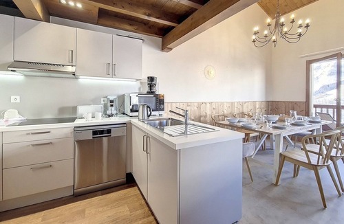 Les Menuires Apartment | Renovated apartment 8 ppl · Near slopes · Balcony · Sauna