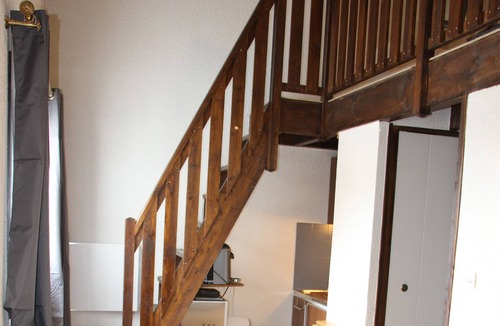 Mont-de-Lans Apartment | Renovated apartment, resort center, ESF, ski slopes, cozy and COZY