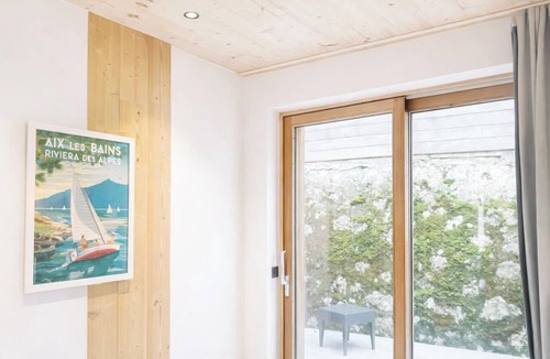 Aix-les-Bains City Center Apartment | Renovated city center apartment with terrace