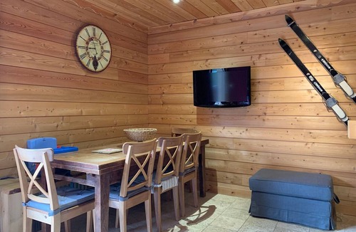 Pra Loup Ski Chalet | Renovated house, 6 people, near slopes, Pra Loup, parking