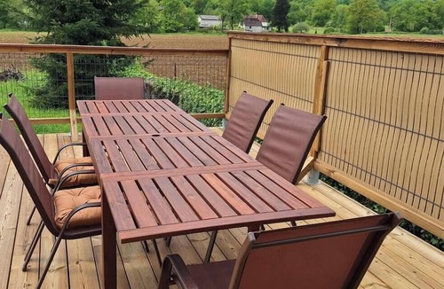 Nonards House | Renovated to make your stay "just like home". Pets allowed!